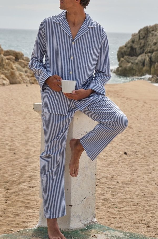 Classic men&rsquo;s pajamas with blue and white stripes