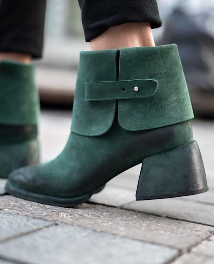 autumn-boots-with-low-square-heels